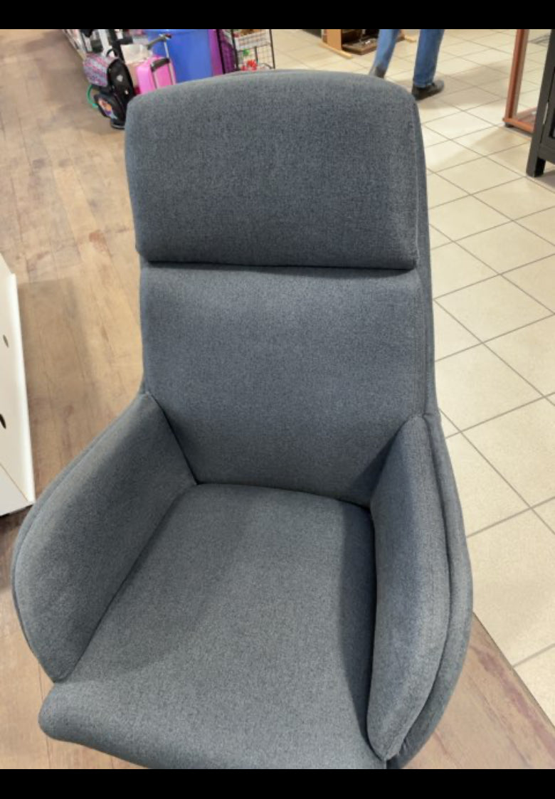 Lænestol med vip, og skammel